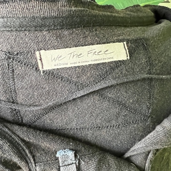 We The Free Free People Sandstorm Tee Black Motif Size M NWT - Picture 7 of 7